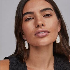 Kendra Scott Elle Gold Drop Earrings in Ivory Mother of Pearl